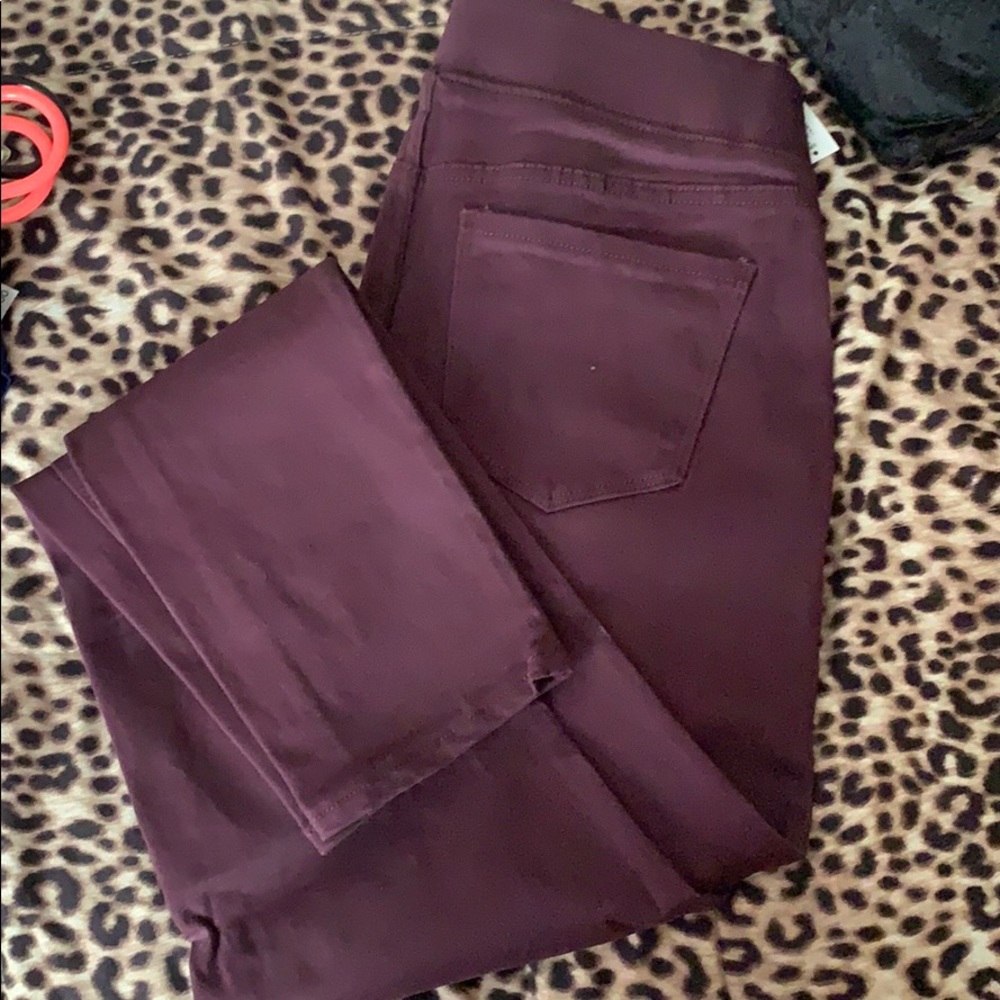 Burgundy jean legging